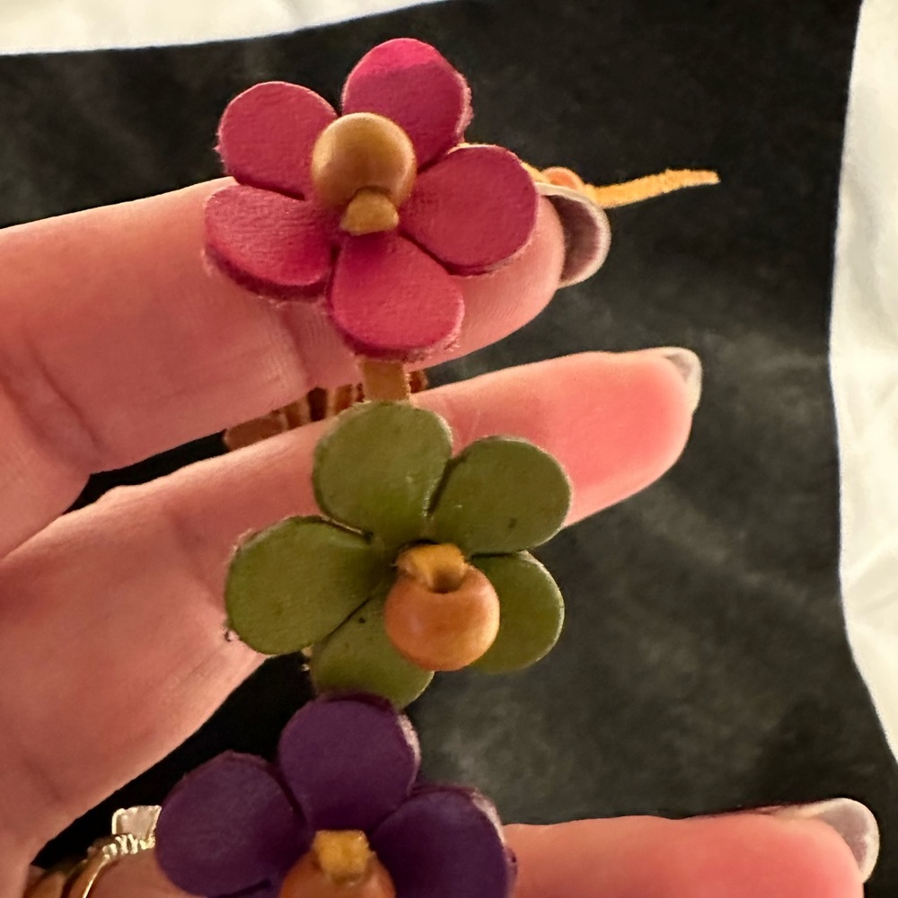 Bracelet Leather adjustable floral; new without tags